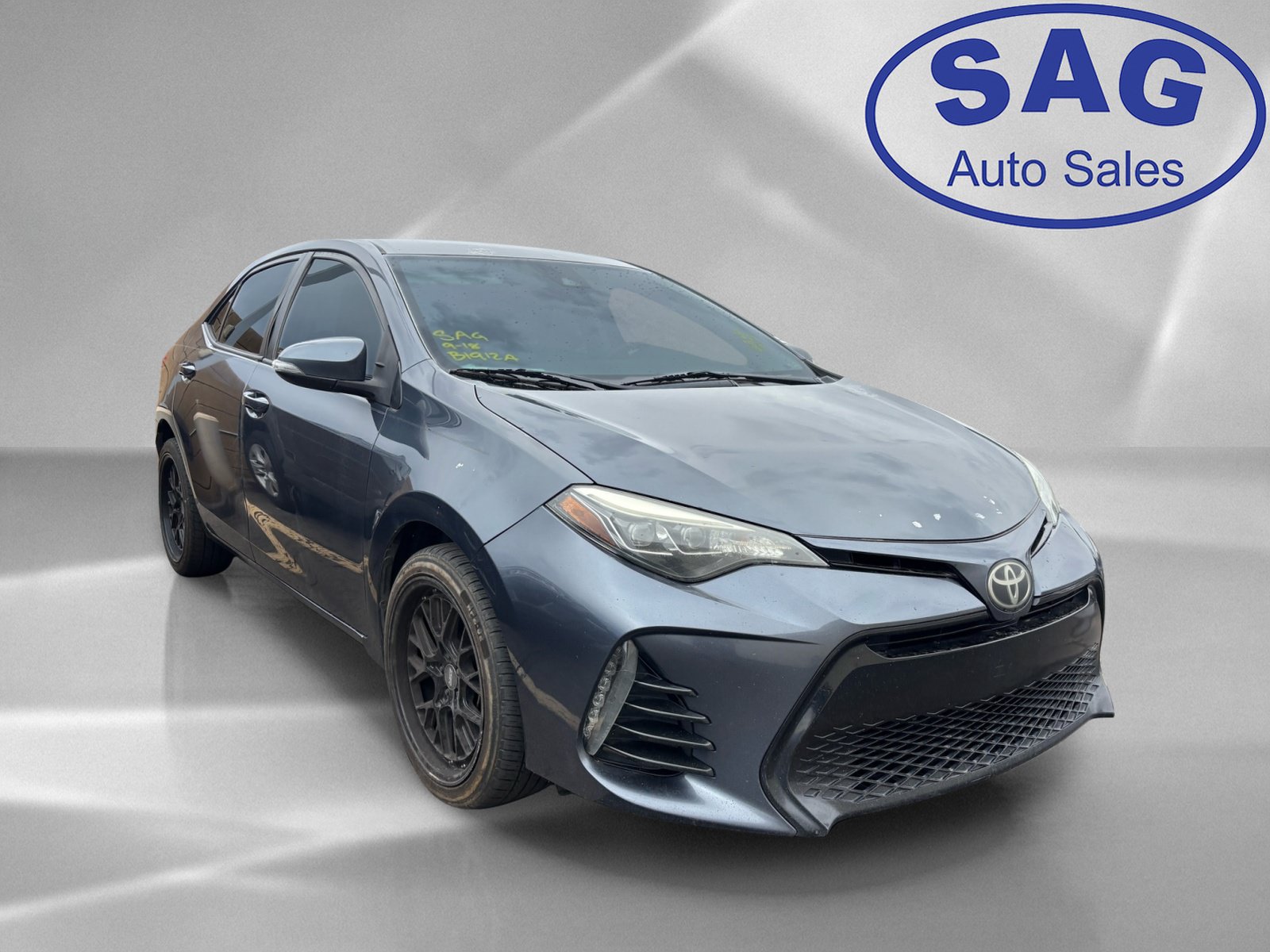 Used 2017 Toyota Corolla SE FWD image 2