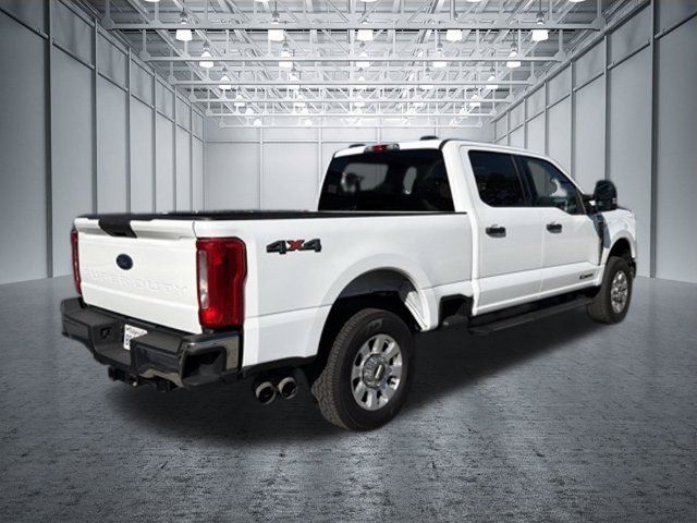 Used 2024 Ford F250 XLT AWD/4WD image 3