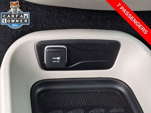 Used 2024 Chrysler Pacifica Touring-L FWD image 24