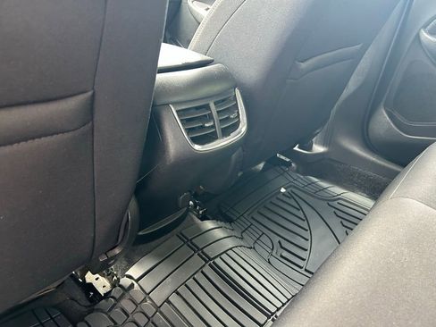 Used 2022 Chevrolet Malibu LT image 12