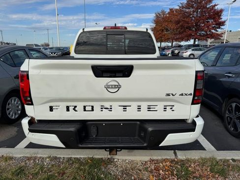 Used 2022 Nissan Frontier SV image 3