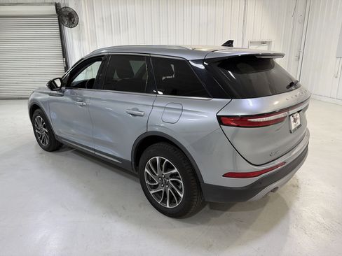 Used 2022 Lincoln Corsair FWD w/ Equipment Group 101A image 3