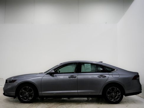 Used 2023 Honda Accord EX image 6
