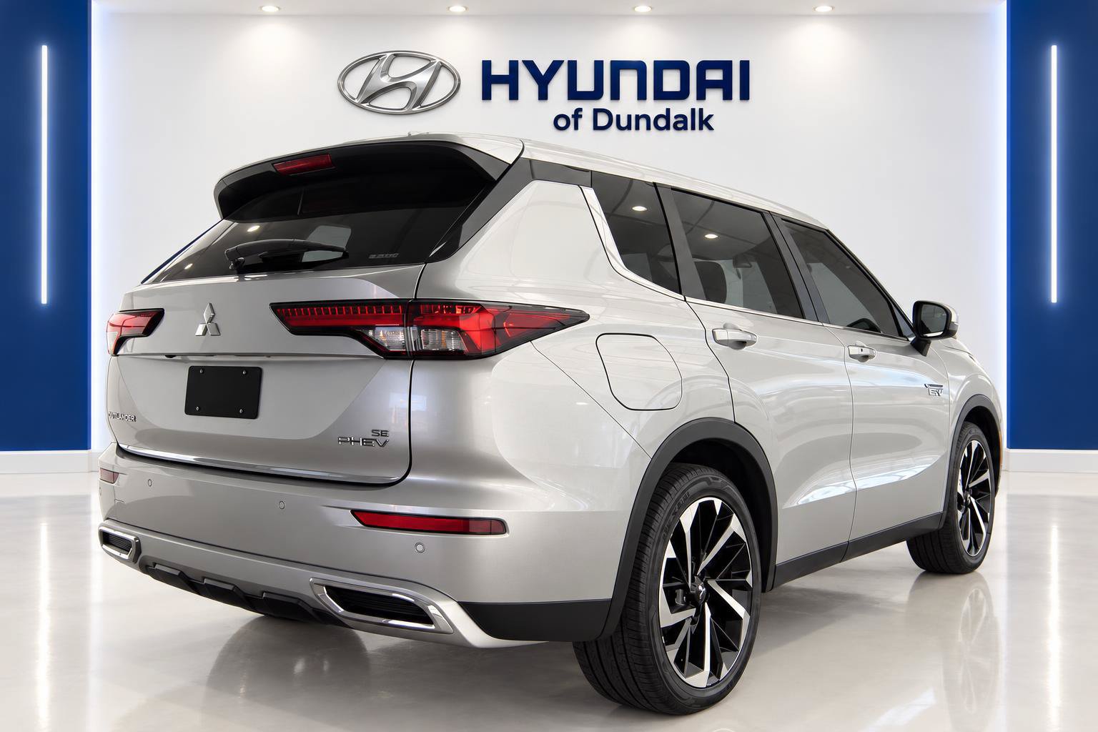 Used 2025 Mitsubishi Outlander SE AWD/4WD image 4