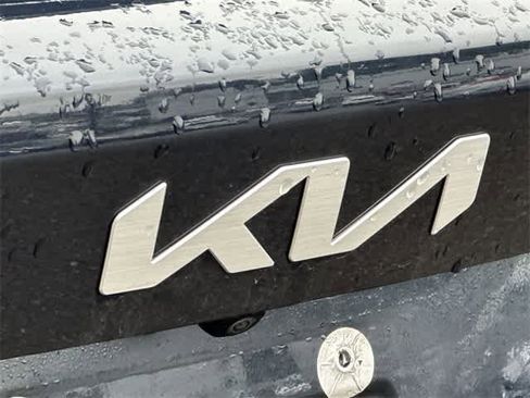 Used 2023 Kia Sorento EX image 19