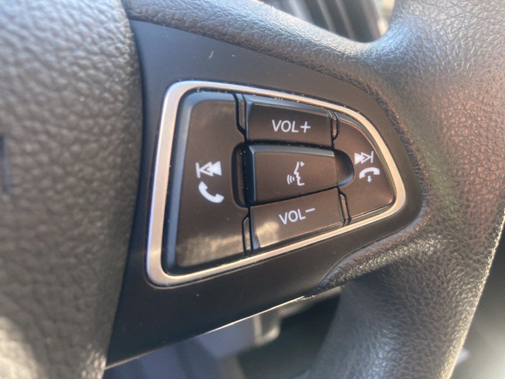 Used 2018 Ford Escape SE w/ SE Sync 3 Package AWD/4WD image 40