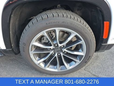 Used 2023 Jeep Wagoneer Series II w/ Premium Group I AWD/4WD image 14