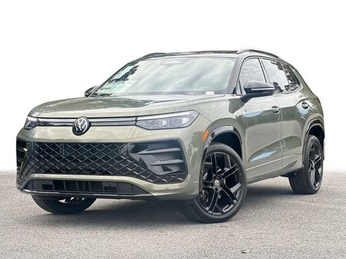 New 2026 Volkswagen Tiguan SE R-Line image 1