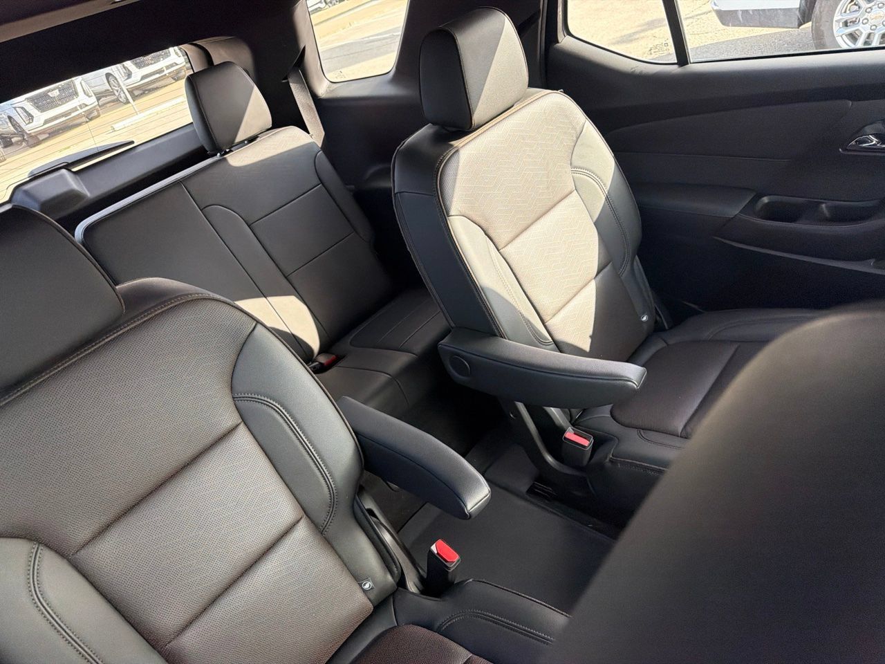 Used 2022 Chevrolet Traverse High Country AWD/4WD image 5