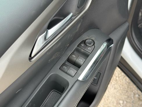 New 2026 Chevrolet Traverse LT image 13