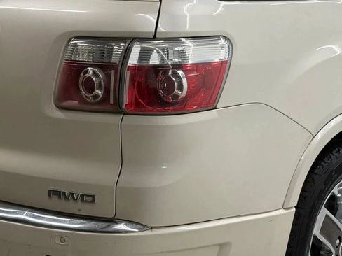 Used 2011 GMC Acadia Denali AWD/4WD image 10