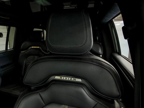 Used 2025 Rivian R1S Adventure AWD/4WD image 22