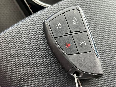 Used 2025 Chevrolet Equinox LT image 22