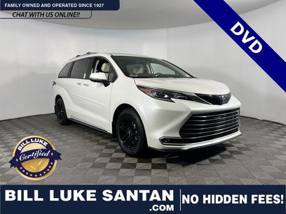 Used 2025 Toyota Sienna Platinum