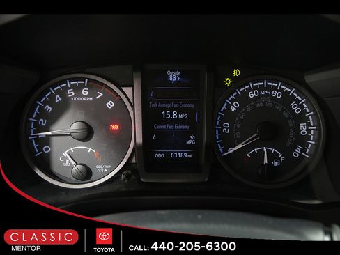 Certified 2018 Toyota Tacoma TRD Off-Road w/ TRD Premium Off Road Package AWD/4WD image 8
