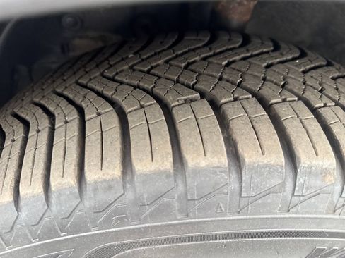 Used 2019 Honda CR-V EX-L image 11