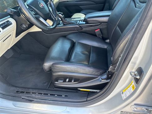 Used 2013 Cadillac XTS Platinum image 25