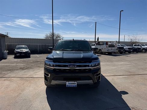 Used 2024 Ford Expedition Limited image 2