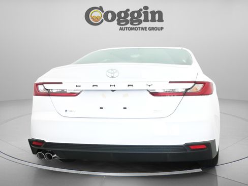 New 2026 Toyota Camry SE FWD image 13