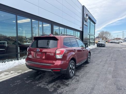 Used 2017 Subaru Forester 2.5i Limited image 3