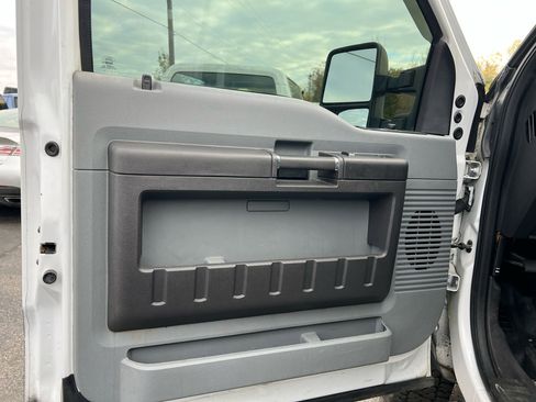 Used 2012 Ford F250 XL w/ PWR Equipment Group image 13