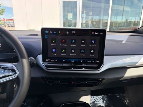 Certified 2025 Volkswagen ID.4 Pro S AWD/4WD image 20