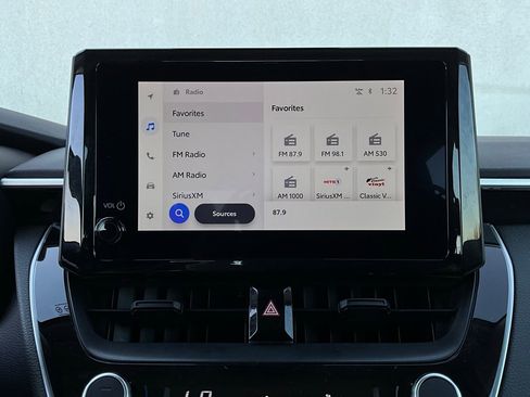 Used 2025 Toyota Corolla LE image 26