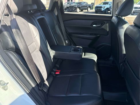 Used 2023 Nissan Rogue SL w/ SL Premium Package AWD/4WD image 8