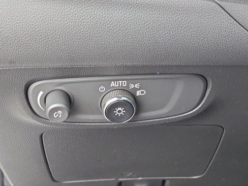 Used 2024 Buick Encore GX Sport Touring image 30