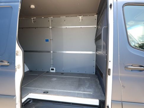 Used 2022 Mercedes-Benz Sprinter 4500 image 9