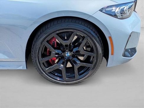 Used 2025 BMW 330i Sedan w/ M Sport Package RWD image 25