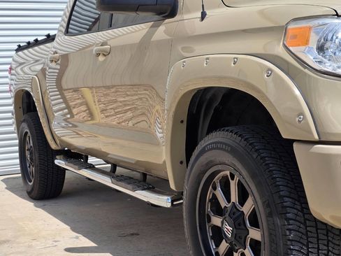 Used 2017 Toyota Tundra Limited w/ Limited Premium Package image 38