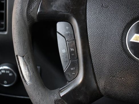 Used 2014 Chevrolet Express 2500 image 24