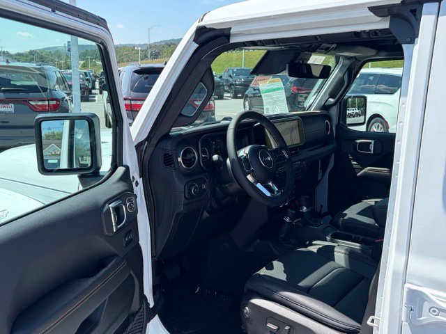 New 2027 Jeep Wrangler Unlimited Sahara AWD/4WD image 14