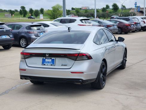 Used 2024 Honda Accord Sport image 5
