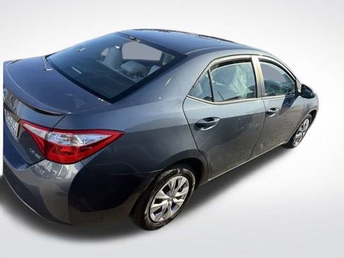 Used 2015 Toyota Corolla LE image 6