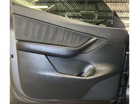 Used 2022 Tesla Model Y Performance AWD/4WD image 18