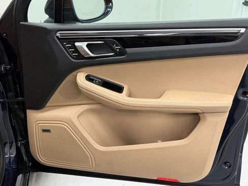 Used 2019 Porsche Macan image 20