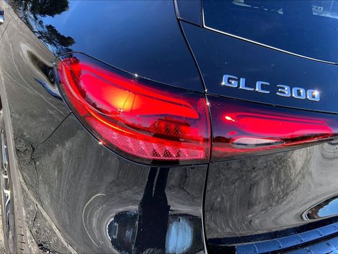 New 2026 Mercedes-Benz GLC 300 4MATIC image 18