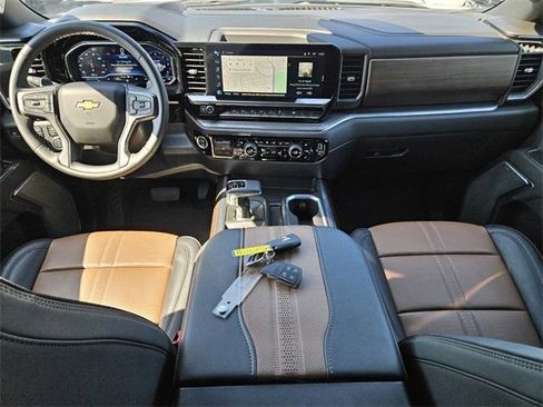 Used 2024 Chevrolet Silverado 1500 High Country w/ Technology Package image 7
