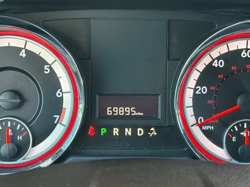 Used 2019 Dodge Grand Caravan SXT FWD image 26