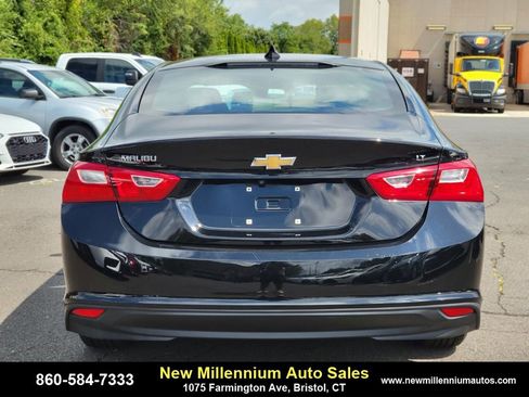 Used 2023 Chevrolet Malibu LT image 4