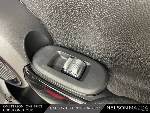 Used 2022 MINI Cooper 4-Door Hardtop image 45