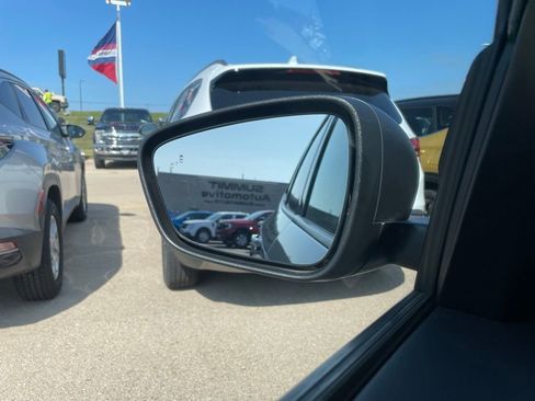 Used 2022 Ford Escape SE image 39