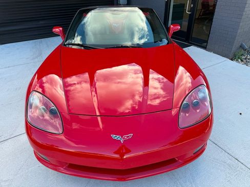 Used 2006 Chevrolet Corvette Convertible w/ Preferred Equipment Group image 17