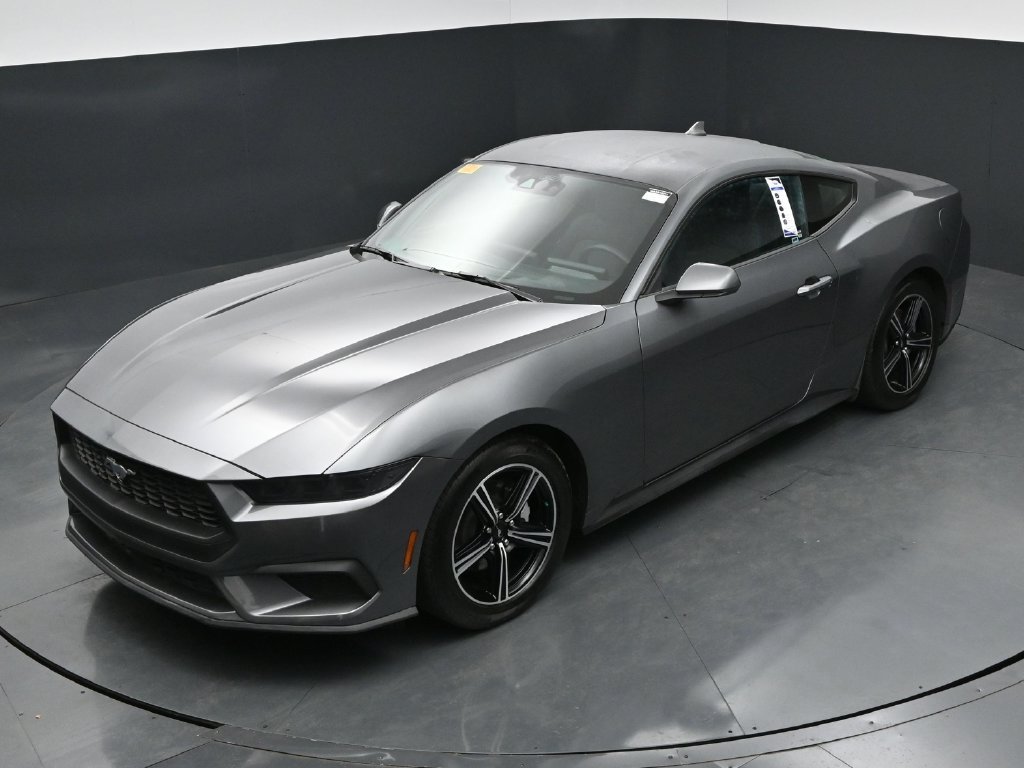 Used 2025 Ford Mustang Coupe RWD image 26