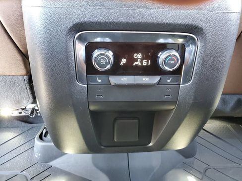 Certified 2025 Chevrolet Tahoe High Country AWD/4WD image 28
