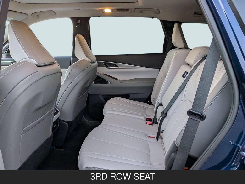 Certified 2026 INFINITI QX60 Luxe w/ Cargo Package FWD image 16