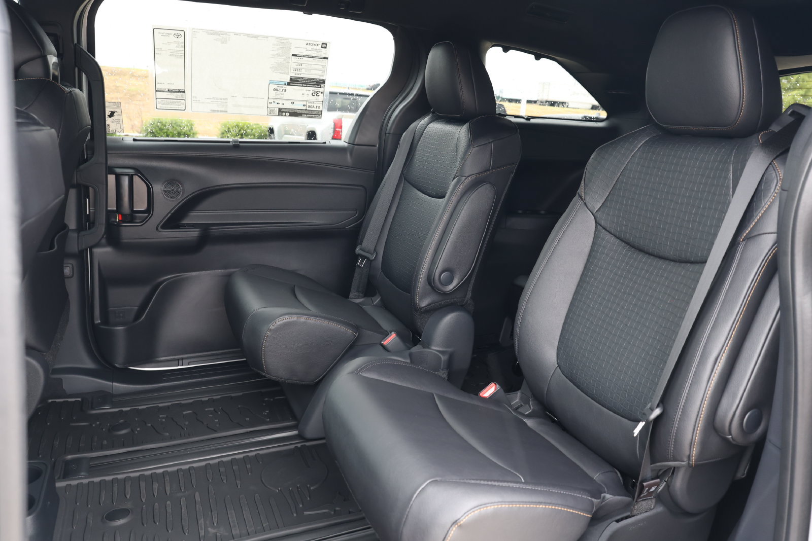 New 2026 Toyota Sienna XLE Woodland Edition AWD/4WD image 29