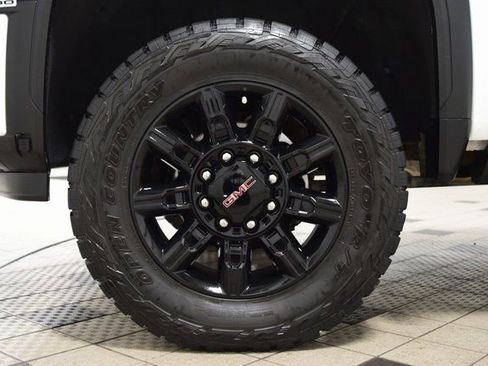 Used 2024 GMC Sierra 2500 AT4 w/ AT4 Premium Plus Package image 26